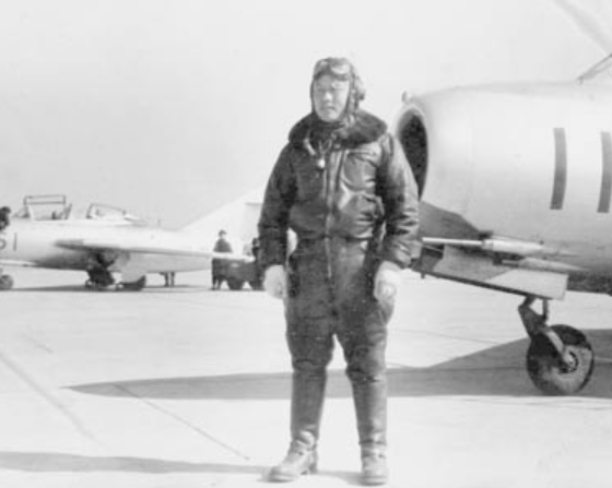 開國大典前夕，受閱戰機為何突然更換型號？毛履武：誓死守衛飛機