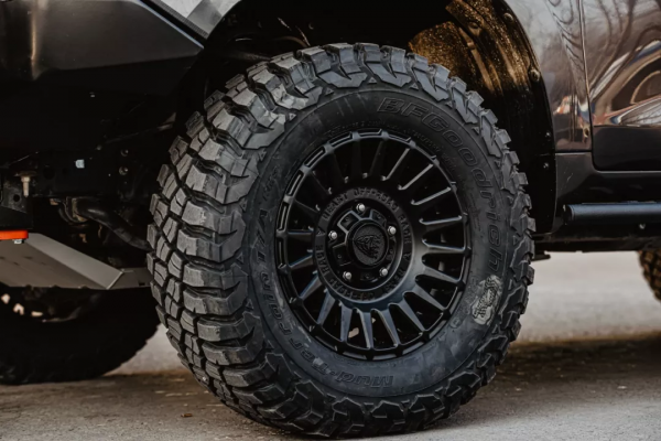 迷人的穿越歸宿——陸巡LC200改裝