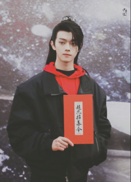 熬過了2021年的“古偶醜男潮”，2022年終於可以上岸狂歡了