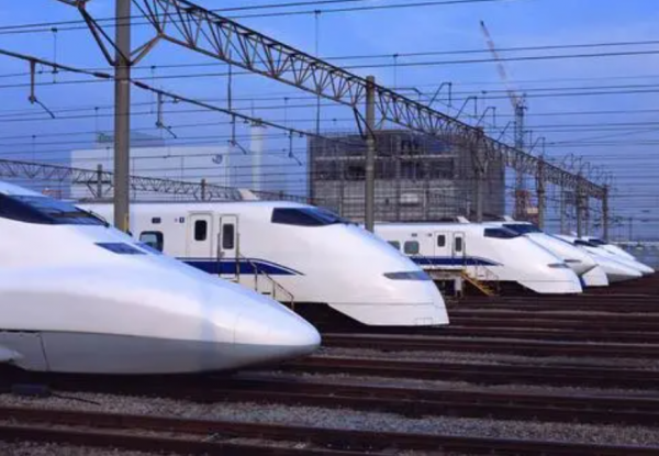 溫鐵軍：中國崛起不易，不斷被美國“吸血”，像頭牛被扒了兩張皮