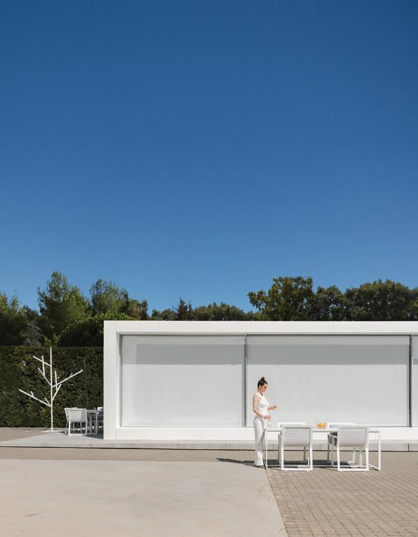 極簡主義創新型住宅:細節精確完美,居住空間冰冷又高階 極簡主義創新型住宅:細節精確完美,居住空間冰冷又高階