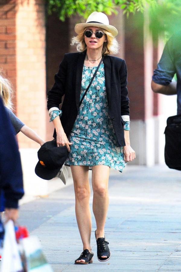 50多歲穿得比小姑娘還時髦，20歲穿到70歲都不違和，這才是真高手