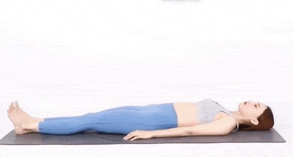 每天堅持腳靠牆倒立一個月，雙腿變直腿型好看了，小肚子也沒了