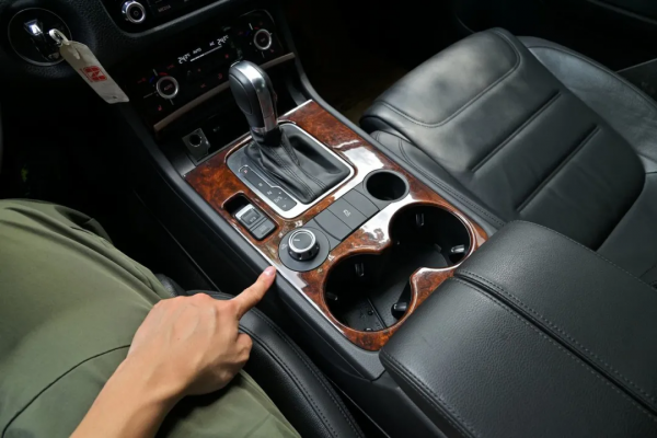 3.0T+8AT+四驅的二手大眾途銳,23.68萬唾手可得 3.0T+8AT+四驅的二手大眾途銳,23.68萬唾手可得