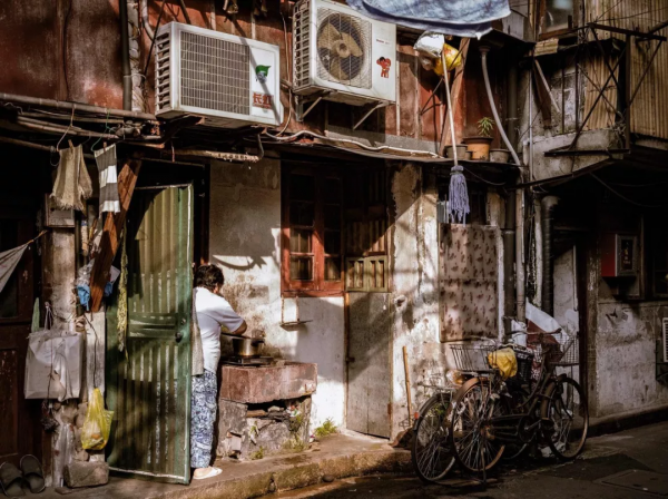 破舊市井裡，卻藏著煙火氣的院子生活