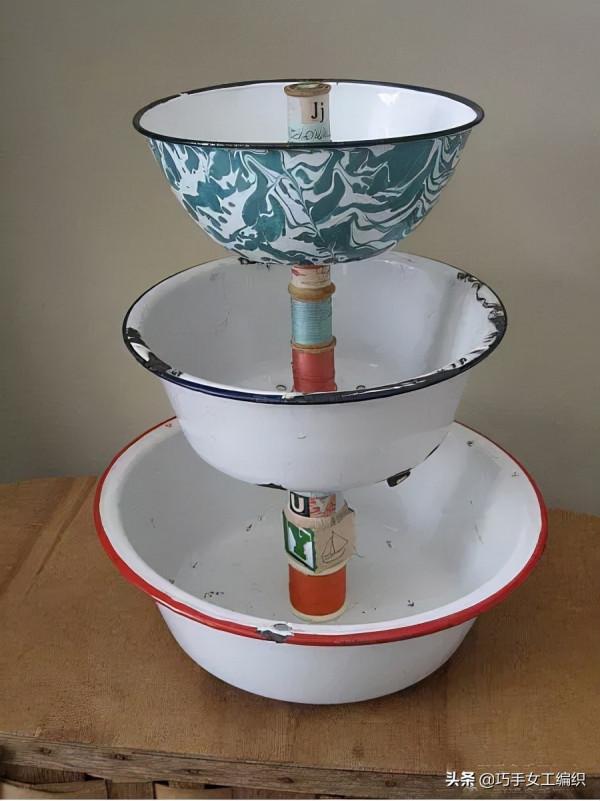 把廢舊的盤子碟子用這個方法摞起來，沒想到收納太強大了