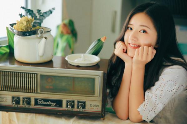 流量小花發展困難，趙麗穎積極轉型，熱巴資源好，楊紫讓人意難平