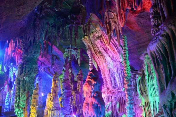 美景山東‖螢火蟲水洞：亞洲罕見的螢火蟲奇觀