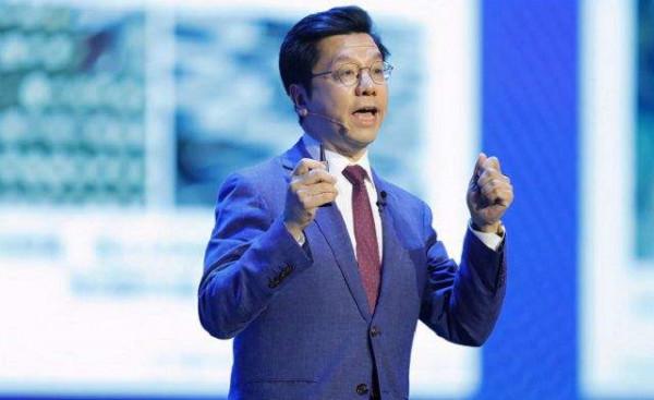 除了谷愛凌之外，這個百億富豪也放棄美國國籍，並且重入中國國籍