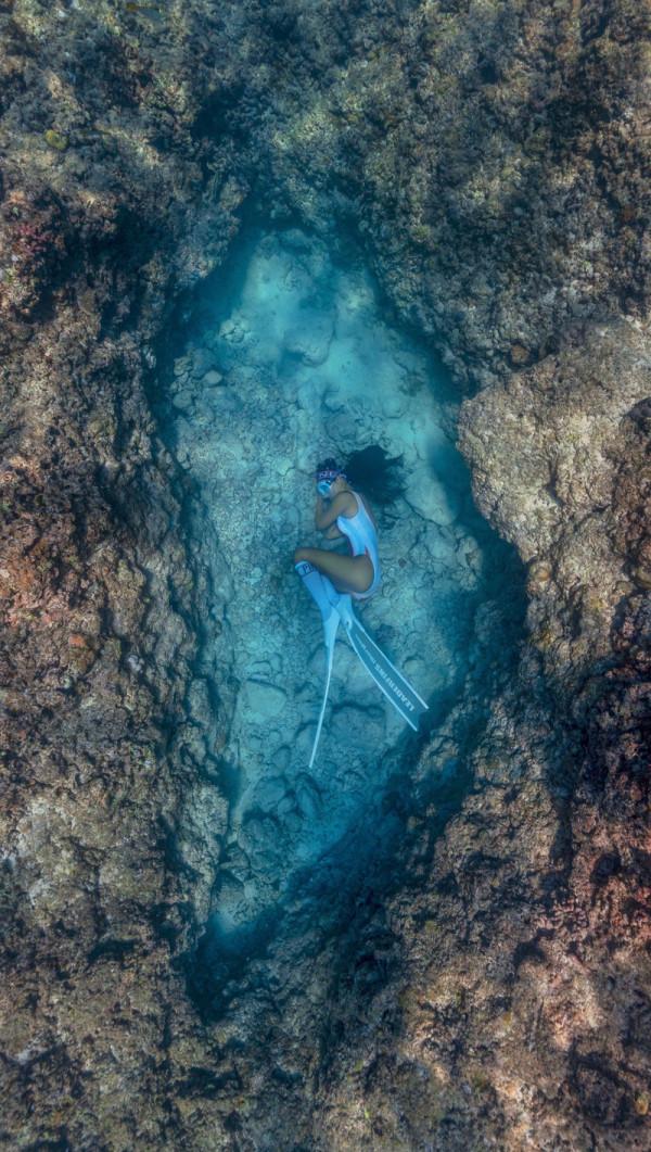 西沙群島未經開發的絕美海域，擁有七色玻璃海，僅對中國公民開放