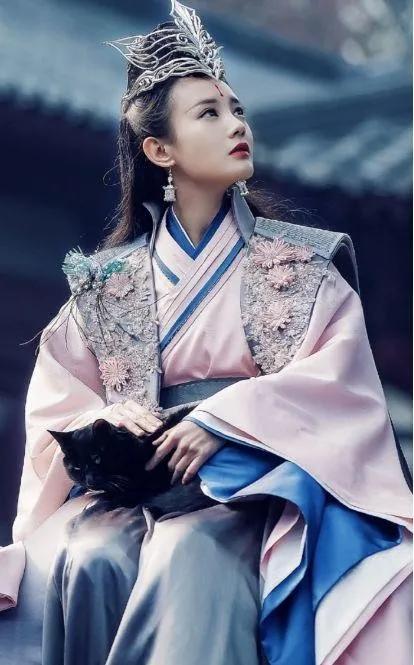 從趙麗穎的替身成長為一線女星的:李一桐 從趙麗穎的替身成長為一線女星的:李一桐