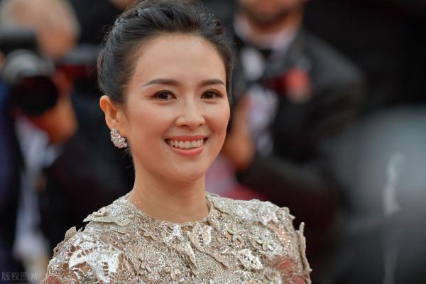 霍啟山：身價百億卻遲遲不結婚，與章子怡的三年戀情至今難忘