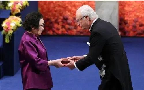 諾貝爾獎發了117年，如今還剩多少遺產？網友：貧窮限制我的想象