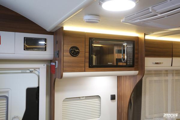 宇通新品，少見的佈局！適合三口家庭假期出遊的單拓展房車