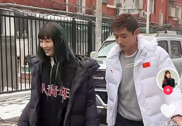 千萬粉絲網紅因得罪蔡徐坤粉絲，被扒出一眾黑料，本人連忙道歉