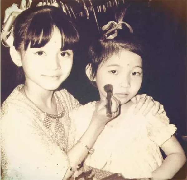 香港影壇8對姐妹花：梅豔芳姐妹倆已去世，陳秀雯陳加玲淡出銀幕