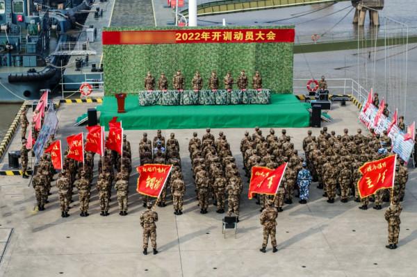 開訓即開戰 蛟龍出擊淬精兵