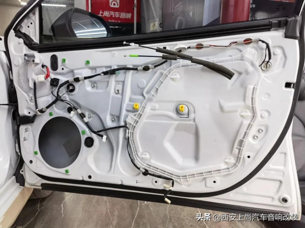 近在身邊的舒適之音,豐田凱美瑞無損升級德國原裝進口RS能量音響 近在身邊的舒適之音,豐田凱美瑞無損升級德國原裝進口RS能量音響