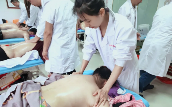 推拿按摩入門手法（精華篇）