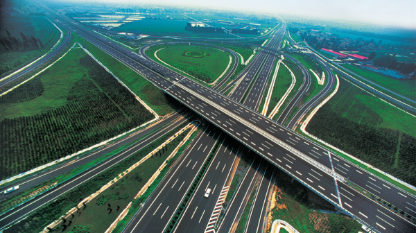 安排！8條高速→43個旅遊景點→23種美食