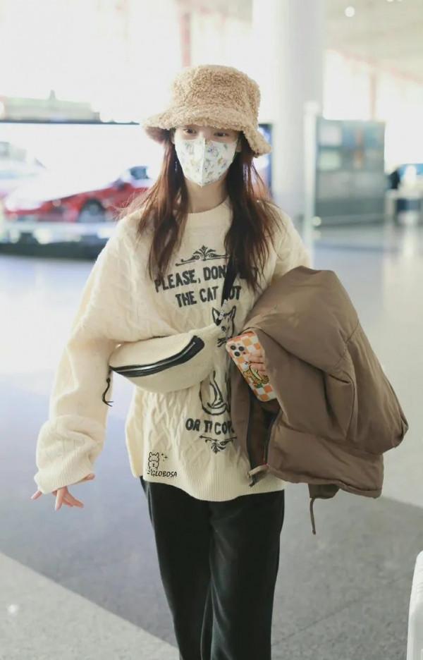 初雪,穿得像徐璐這麼可愛會得到愛情麼? 初雪,穿得像徐璐這麼可愛會得到愛情麼?