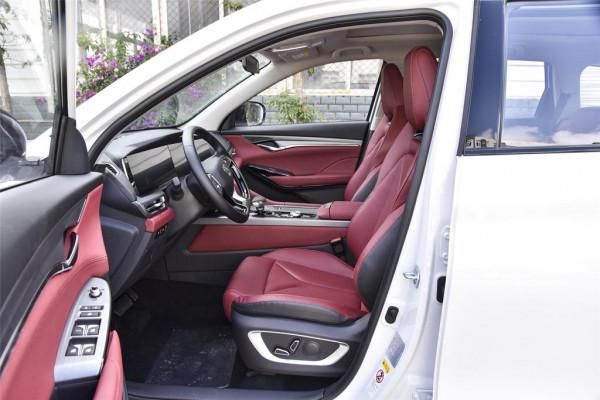 詳解長安CS75 PLUS，外觀漂亮，配2.0T渦輪增壓引擎，適合年輕人