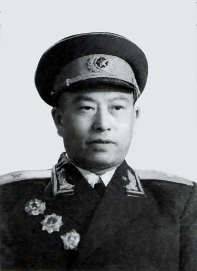 志願軍首批入朝的18個師長，在1955年都被授予什麼軍銜