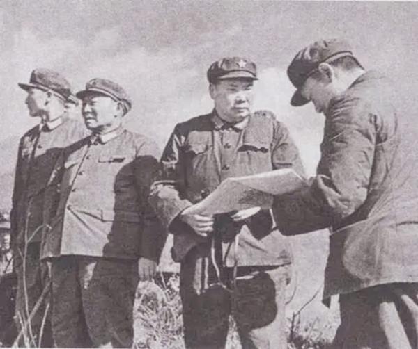 楊得志下連隊體驗生活，一次下意識的槍支拆解，差點暴露身份