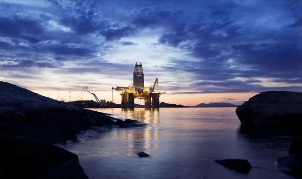 人均GDP最高的10個國家,他們分別靠什麼產業賺錢? 人均GDP最高的10個國家,他們分別靠什麼產業賺錢?