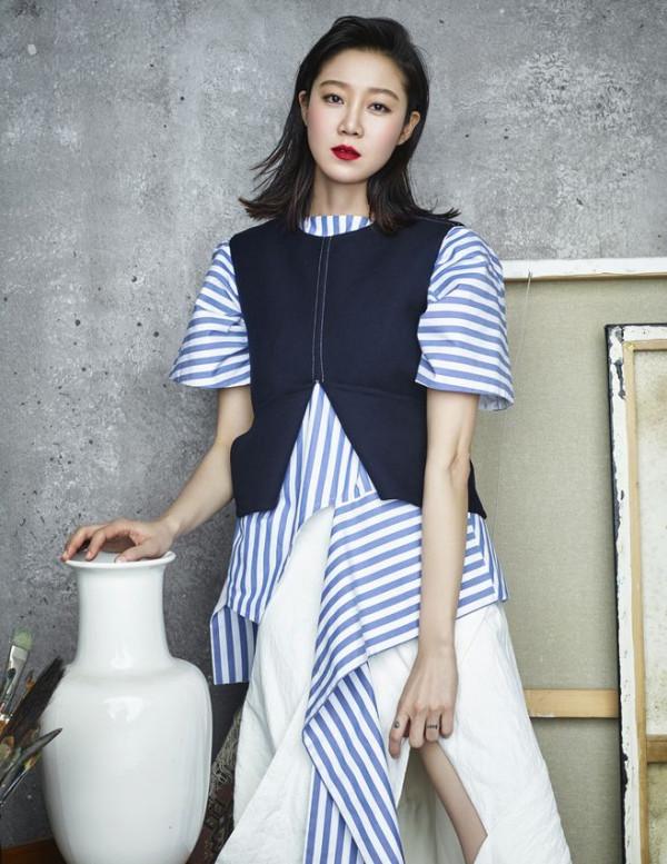 41歲的孔曉振，少女感十足，身材苗條，看她如何成為“凍齡女神”