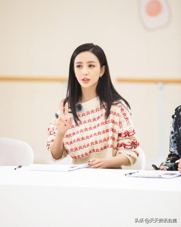 佟麗婭在《舞蹈生》的笑容真迷人,氣質這一塊沒得說 佟麗婭在《舞蹈生》的笑容真迷人,氣質這一塊沒得說