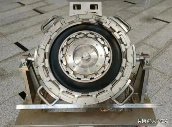 我國最強霍爾電推亮相，推力4&period;6N舉不動一瓶水，為何是逆天神器？