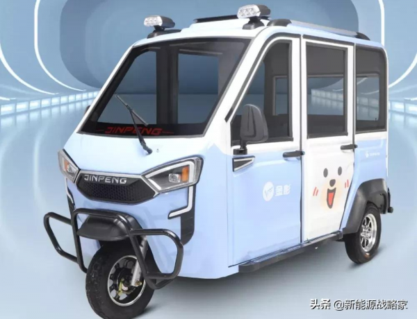 中老年喜歡的3款三輪車來了，遮風擋雨跑得遠，接娃、買菜都夠用