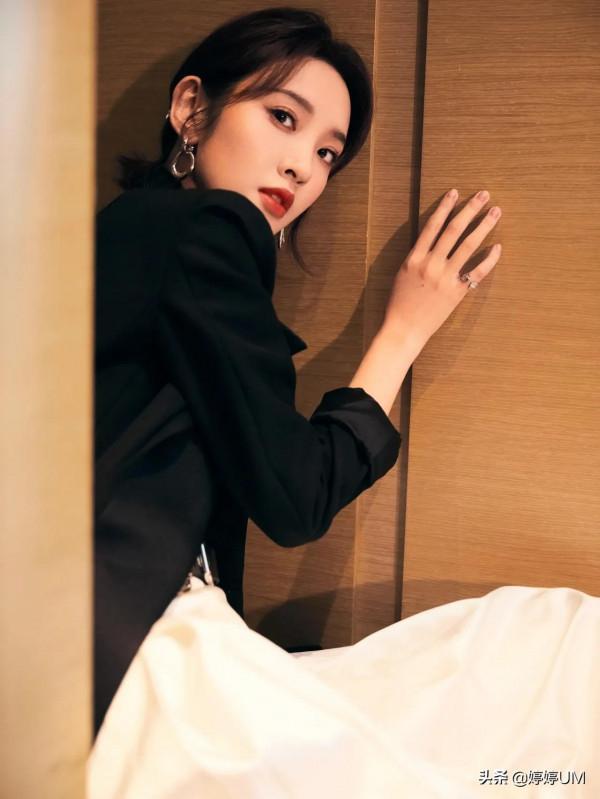 唐藝昕桌布精選