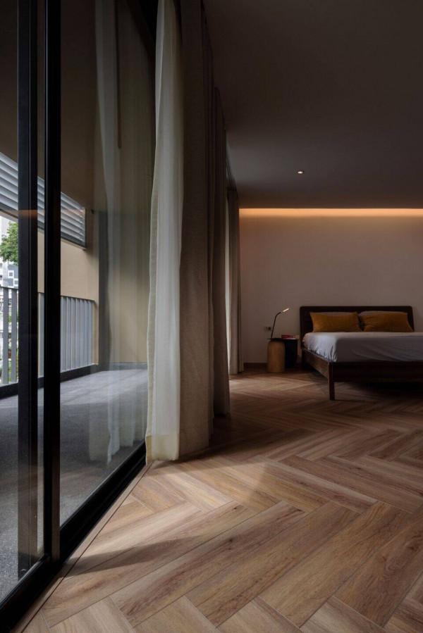 我也想給父母買這樣一套養老房，院子露臺，上下2個客廳沉穩大氣