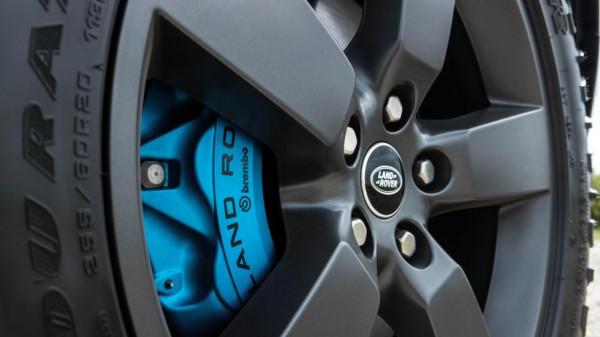 路虎衛士V8對比賓士G500，全球限量300臺的衛士有何特殊之處