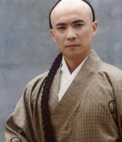 董志華：娶王京花，成名路上有淚有痛，今影帝兒子成他驕傲