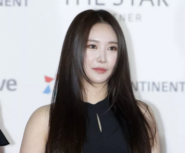 韓國最新頒獎禮大翻車！明星臉腫妝濃造型醜，韓網熱帖都在吐槽