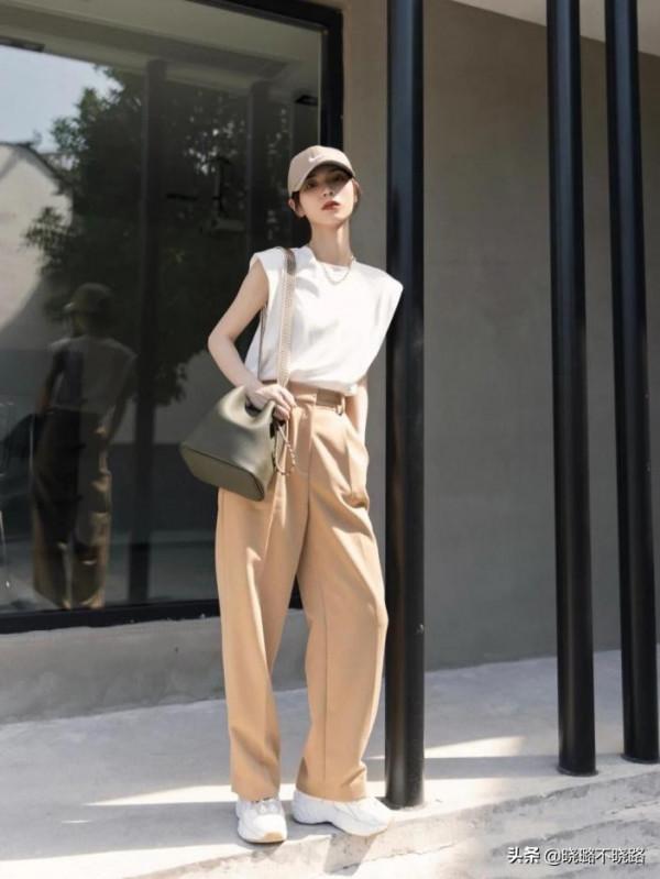 女人過了40歲，不管穿裙子還是褲子，少穿這5種顏色，顯黑還掉價