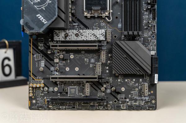 供電規格升級，標配五個M2插槽、微星MPGZ690CARBONWiFi暗黑主機板