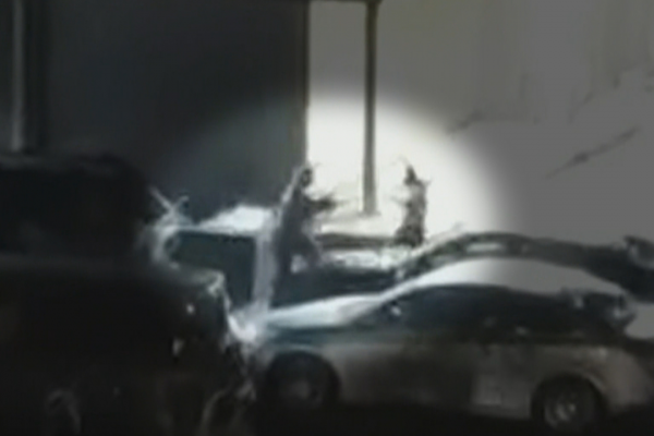 黑命貴大戰藍命貴 黑命貴大戰藍命貴