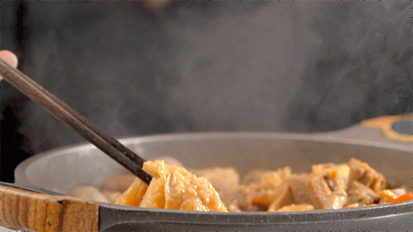 牛雜煲而已,敢說自己拿過6個獎?吹吧你 牛雜煲而已,敢說自己拿過6個獎?吹吧你