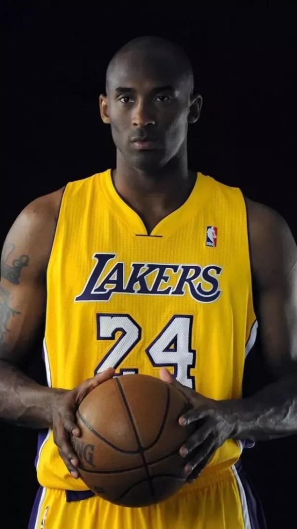 諾天王一人一城，NBA一人一城且至少拿到五個總冠軍的都有誰？