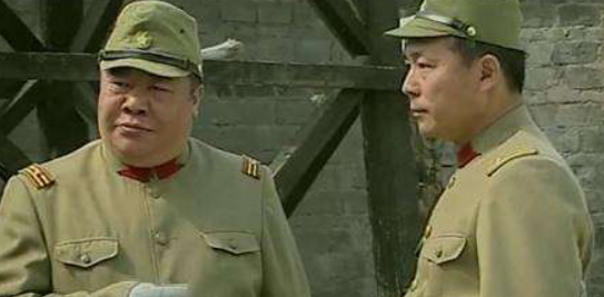 曾一次性喝27扎啤酒，因“翻譯官”一角走紅，劉金山如今怎麼樣了