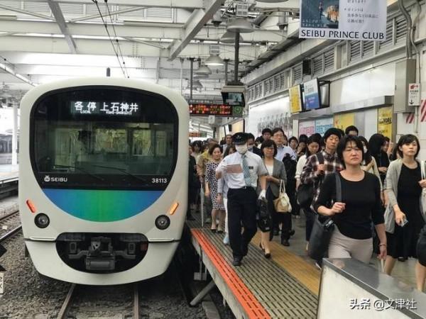 這個人工島，改變了東亞甚至是全球的程序，是日本黑暗時代的曙光