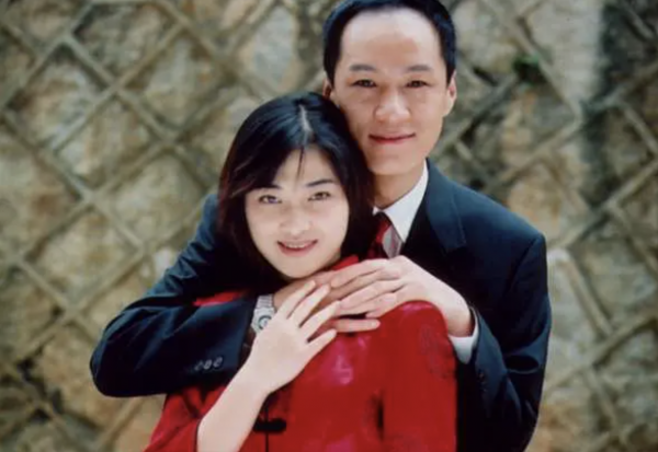 中戲96級證件照曝光：章子怡梅婷驚為天人，七朵金花25年後更美了