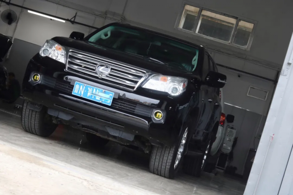 怪獸修車：翻新一輛13年的雷克薩斯GX460，最終滿血復活變新車