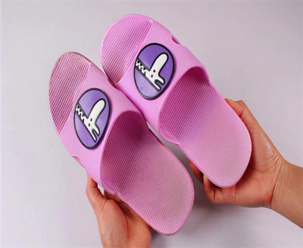 拖鞋穿久了“黑乎乎”難清潔?學會這2招,拖鞋立馬變乾淨 拖鞋穿久了“黑乎乎”難清潔?學會這2招,拖鞋立馬變乾淨