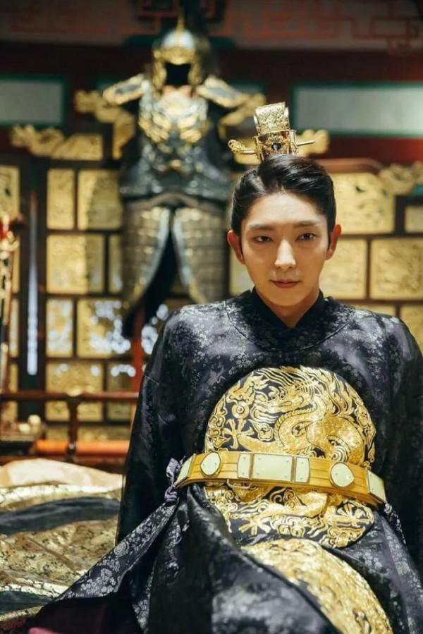 整容後遺症有多可怕?當年爆紅的初代韓流明星,現在臉都認不出 整容後遺症有多可怕?當年爆紅的初代韓流明星,現在臉都認不出