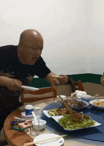 眼力測試！如果你看到的是一群人在游泳，那趕緊去看醫生吧